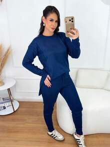 Women's Ribbed Knit Set: Mullet Blouse With Long Sleeves, Sweatshirt Set, Sweater, And Jogger Pants With Drawstring Cuffs - Winter Look - 大學藍 - 查看 3