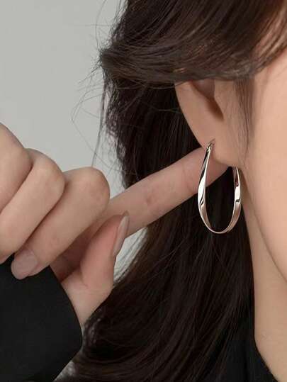 Pendientes de aro geométricos ovalados elegantes y minimalistas de estilo europeo y americano, diseño de lujo y sofisticado de alta gama