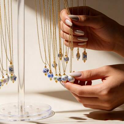 Collar con colgante de 26 letras del alfabeto inglés de acero inoxidable, estilo de moda, gargantilla para mujer, decoración de joyería femenina