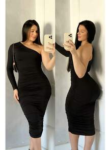 Vestido longo lápis elegante feminino, preto, assimétrico, de um ombro, manga comprida, colado ao corpo, de malha franzida, com alta elasticidade, liso, para festa - Preto - Visão 2