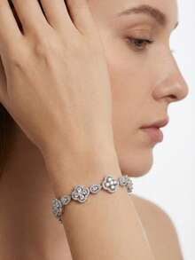 一套奢华优雅的立方氧化锆花朵设计手链，适合女士婚礼和派对佩戴，不含礼盒 - 銀色 - 查看 7