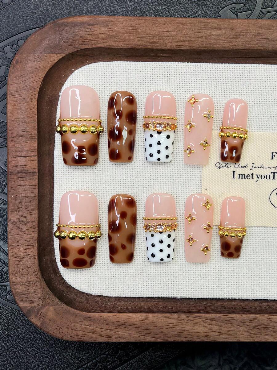 10片装Y2K风管状美甲贴片套装 - 手工制作，粉色美甲贴片，棕色美甲贴片，棕色豹纹法式美甲贴片，手工3D金环和3D水钻环设计，手绘豹纹和波点图案，闪亮水钻和金色小钢珠装饰，精致优雅的美甲贴片 - 适合派对和休闲装扮，是送给女性和女孩的完美节日礼物。