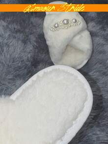 舒适保暖的女士卧室拖鞋，优雅仿珍珠平底套脚拖鞋，毛绒室内家居鞋，简约防滑，四季皆宜 - 交叉白 - 查看 7