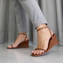 Stylish, Comfortable, Lightweight, Soft, Everyday, Modern, Strappy, Casual Women's Sandal With Heels. - Lạc đà - Xem 2