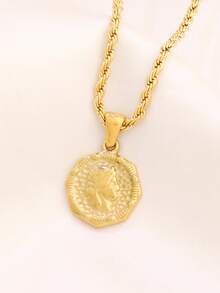 1pc Stainless Steel Carved Queen Pendant Necklace For Women Fashion 18K Gold Plated Charms Chain Necklaces Waterproof Jewelry - Necklace - View 4