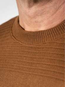 Men's Textured Knit Sweater With Round Neck And Long Sleeves - Old Money Men's Clothing - Winter, Work, Casual, Party - Rumani - Xem 2