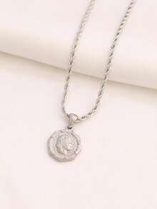 1pc Stainless Steel Carved Queen Pendant Necklace For Women Fashion 18K Gold Plated Charms Chain Necklaces Waterproof Jewelry - Necklace - View 14