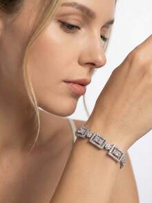 一套奢华优雅的镶嵌立方氧化锆长方形手链，适合女士婚礼和派对佩戴，不含礼盒 - 銀色 - 查看 7