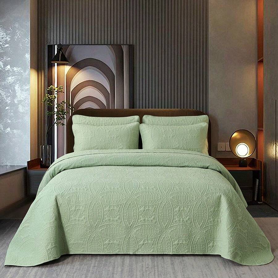 3-Piece Set Double-Sided Embossed Bedspread (1 Bedspread, 2 Random Pillowcases, No Pillow Inserts), High-End & Elegant; Suitable For Hotels, Guest Rooms, Bedrooms, Super Soft, All-Season - Pastel Green - View 1