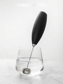 单速电动奶泡器，无线设计，带小型奶泡器盖，可搅拌，适用于咖啡、抹茶、拿铁、卡布奇诺、热巧克力等饮品。[单速电动奶泡器] 手持式电动奶泡器，奶泡器，咖啡奶泡器，带不锈钢搅拌棒的搅拌器，适用于咖啡、抹茶、拿铁、卡布奇诺、热巧克力等饮品。 - 彩色 - 查看 5