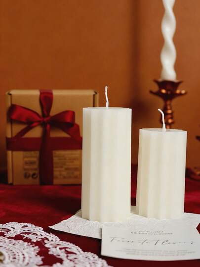 2pcs (7.5+10cm) European Cylindrical Long Aromatherapy Candle Set, Made Of A Mixture Of Soy Wax And Wax, Containing Rose Fragrance, Can Emit A Light Aroma When Burned. This Is A Must-Have For Home Decoration On Valentine's Day And Ramadan. Candle Decoration Center Home Candle Stand Gifts Are Perfect For Women And Winter Gifts