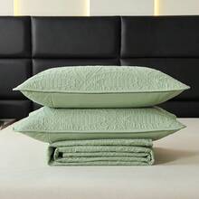 3-Piece Set Double-Sided Embossed Bedspread (1 Bedspread, 2 Random Pillowcases, No Pillow Inserts), High-End & Elegant; Suitable For Hotels, Guest Rooms, Bedrooms, Super Soft, All-Season - Pastel Green - View 9