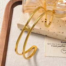 1件简约时尚18k镀金双层H形不锈钢手链，设计坚固，休闲风格，女士日常时尚百搭饰品 - 金色 - 查看 5