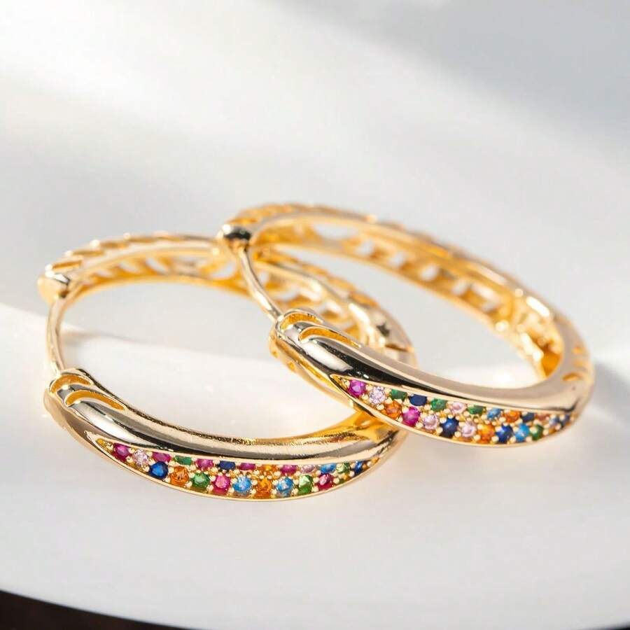 一对简约波西米亚风现代都市低敏铜黄色调合成立方氧化锆多色彩虹闪亮宝石，光泽精致抛光，活力四射的圈形耳环，睡衣式首饰套装，女士，女性，周年纪念，生日，节日礼物，日常佩戴，派对，婚礼，假日，办公室，魅力百搭，时尚轻盈，舒适穿孔耳环，精致小巧的圆形经典魅力耳环 - 金色 - 查看 1