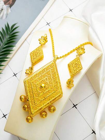Middle Eastern Popular Bridal Necklace And Earring Set, Double-Layer Pendant, Hollow Pattern Engraved Gold-Plated Metal Jewelry Combination, Algerian Traditional Jewelry