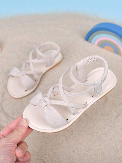 A Pair Of 2026 Summer New Girl's Children's Sandals In Korean Style, Fashionable Princess Shoes For Girls With Soft Soles And Hook And Loop Straps, Suitable For Summer