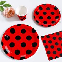 Assiettes jetables à base rouge et points noirs, serviettes, gobelets - Set de fournitures jetables pour une seule fois, convient pour 10 invités. Assiettes en papier jetables, vaisselle de fête pour anniversaire, mariage, fête à thème, pique-nique en famille - Style 1 - Voir 4