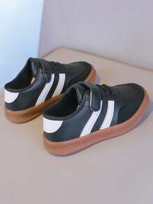 1 Pair Unisex New Breathable Low-Top Sneakers, Soft Sole Non-Slip Casual Trainers, Fashion Versatile Student Running Shoes, Suitable For Spring, Summer, Autumn, Winter - Black - View 8