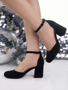 Zapatillas de tacón cuadrado de altura media para mujer de moda, con hermoso acabado y pulsera con hebilla ajustable en tobillo, perfecto para ocasiones especiales, fiestas o para añadir un toque glam a tu outfit. La punta redonda y el tacón cuadrado aseguran estabilidad y comodidad, mientras que la pulsera ajustable en el tobillo brinda comodidad y elegancia. - Negro - Ver 2