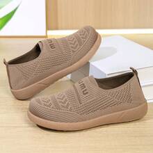 女士平底鞋，透气网面鞋，字母图案，优雅百搭休闲鞋，适合居家、办公、通勤，四季皆宜。 - 駝色 - 查看 6