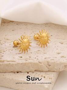 1 par de pendientes de tuerca de acero inoxidable con diseño de mini sol para mujer, joyería impermeable para perforación de cartílago y trago de la oreja - pendientes - Ver 1