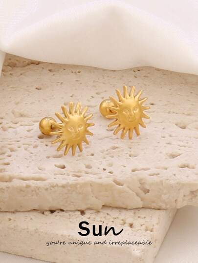 1 par de pendientes de tuerca de acero inoxidable con diseño de mini sol para mujer, joyería impermeable para perforación de cartílago y trago de la oreja