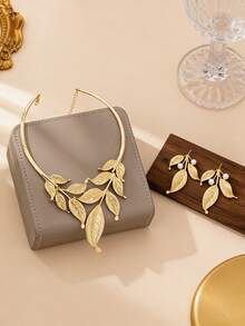 Bộ 3 món dây chuyền và bông tai thiết kế lá cây cách điệu, sang trọng, thích hợp cho tiệc tùng, dạ hội và đeo hàng ngày. - Vàng - Xem 3