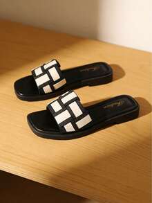 2026 New Plaid Black & White Slip-On Slippers, Versatile For Daily Wear, Beach, Casual, Women's Black Slides, Square Toe Flat Sandals, Casual Fashion Summer Beach Slippers, Women's Flat Sandals - Black - View 7