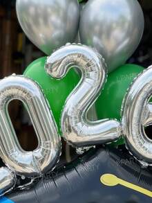 31pcs/Set 2026 Graduation Party Decoration Balloon Set, 4 Color Schemes (Red, Blue, Purple, Green) - Giant Graduation Cap Foil Balloon + 16-Inch Silver Letter Slogan Balloons (2026) | Graduation Ceremony, Graduation Photo, Graduation Banquet, Campus Event, Anniversary Decoration, 2026 Graduation Party Decor - Xem 8