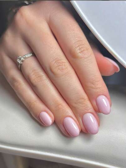 144 ملصق أظافر قصير بلامع بشكل بيضاوي، لون الحلوى الماكرون الأبيض، طقم أظافر صناعية أكريليك مثالي، يشمل 1 زجاجة جيلي جل و 1 ملف أظافر، مناسب للنساء والفتيات للاستخدام اليومي والدراسة والحفلات DIY