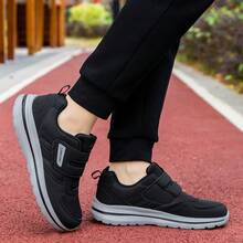 Tênis esportivo unissex respirável, tênis casual, tênis de corrida, modelo largo, leve, estilo casal, fecho de com material refletivo, fácil de calçar e descalçar, adequado para atividades ao ar livre, escritório, férias, escola, primavera e outono. - Preto - Ver 4