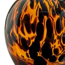 US 7"H Tortoise Glass Vase - Mouth-Blown Art Glass, 19th Century Inspired,  Home Decor Essential For Timeless Elegance - Brown - 查看 6