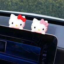 SANRIO Bộ 1/3 tượng nhỏ dễ thương , được thiết kế với các nhân vật như  và , đáng yêu và tinh tế. Có thể dùng để trang trí xe hơi, phụ kiện bàn làm việc, trang trí bàn ăn, trang trí phòng học, phụ kiện xe hơi hoạt hình. Chất liệu nhựa mang lại vẻ trang trọng cho cuộc sống hàng ngày và các buổi tụ họp. - Nhiều màu - Xem 4