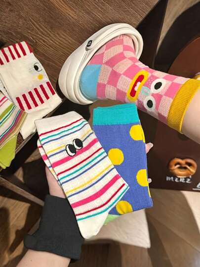 5 đôi tất nữ mỏng nhẹ đến giữa bắp chân cho mùa xuân, hè và thu; tất vui nhộn, tất nữ, tất mỏng nhiều màu sắc và ngộ nghĩnh; chống nắng ngoài trời và chống côn trùng; tất cao đến đầu gối dễ thương và độc đáo; mềm mại và mỏng nhẹ.