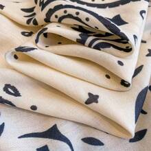 Khăn choàng cổ bằng polyester in hoa, phụ kiện thời trang phù hợp cho mọi mùa. - màu đen - Xem 4