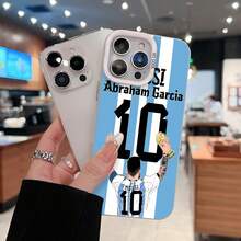 con el trofeo tras ganar un partido. Esta elegante funda es compatible con Samsung, Apple, VIVO, OPPO, , Transsion, ,  y Honor. Fabricada en silicona TPU, ofrece protección contra golpes y caídas, además de una sensación superior. Es un regalo ideal para familiares, amigos y seres queridos, y la opción perfecta para San Valentín y Año Nuevo. - Plateado - Ver 1