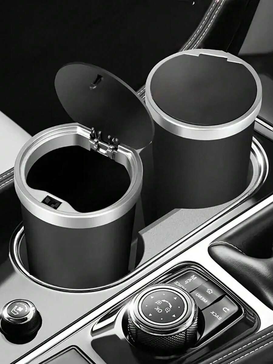 Thùng rác ô tô có nắp, chất liệu ABS, phù hợp với ngăn chứa đồ trung tâm, tay vịn hoặc cửa xe, đa chức năng tích hợp giá đựng cốc và hộp đựng đồ, thiết kế nhỏ gọn cho xe hơi và nhà cửa, thùng rác ô tô, xử lý rác thải trên xe, thùng rác kiểu dáng đẹp, cấu trúc chắc chắn, thùng rác cho xe hơi, thùng rác ô tô màu đen, thùng rác/thùng chứa rác/thùng đựng bụi ô tô, nhà vệ sinh nội thất ô tô, thùng rác nội thất ô tô, phụ kiện nội thất ô tô