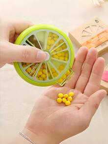 Caja de píldoras portátil con rotación de 7 días, organizador de medicamentos de plástico mini con estampado de frutas - Multicolor - Ver 4