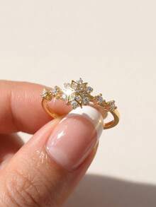 MADEONE 1枚优雅S925纯银锆石戒指，精致珠宝礼品，适合女孩、婚礼、晚宴、派对等场合。 - 金色 - 查看 4