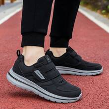 Tênis esportivo unissex respirável, tênis casual, tênis de corrida, modelo largo, leve, estilo casal, fecho de com material refletivo, fácil de calçar e descalçar, adequado para atividades ao ar livre, escritório, férias, escola, primavera e outono. - Preto - Ver 7