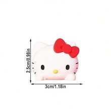 SANRIO Bộ 1/3 tượng nhỏ dễ thương , được thiết kế với các nhân vật như  và , đáng yêu và tinh tế. Có thể dùng để trang trí xe hơi, phụ kiện bàn làm việc, trang trí bàn ăn, trang trí phòng học, phụ kiện xe hơi hoạt hình. Chất liệu nhựa mang lại vẻ trang trọng cho cuộc sống hàng ngày và các buổi tụ họp. - Nhiều màu - Xem 9