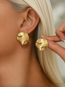 1 Pair Asymmetric Wavy Metal Earrings, Suitable As Daily Wear Jewelry For Women - Multicolor - View 1