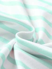 Paw Patrol Bộ đồ  2 món cho bé gái, gồm áo thun ngắn tay cổ tròn màu xanh sọc in hình chú chó hoạt hình và quần short, đồ ngủ mặc nhà cho trẻ em, thích hợp cho mặc hàng ngày, đi chơi, nghỉ lễ, làm quà tặng. - Màu xanh nhạt - Xem 8