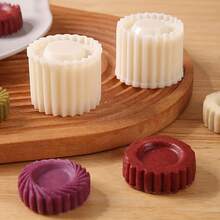 1pc Flower Cookie Cutter, Embossed Pastry Mold, Suitable For Cakes, Cookies, And More, Kitchen Tool, DIY Baking Accessory, Dessert Molds, Baking Tool, Festive Shapes, Elegant Cutter, Mold, Baking Mold, Pastry Cutter - Multicolor - View 3