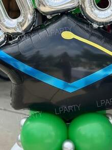 31pcs/Set 2026 Graduation Party Decoration Balloon Set, 4 Color Schemes (Red, Blue, Purple, Green) - Giant Graduation Cap Foil Balloon + 16-Inch Silver Letter Slogan Balloons (2026) | Graduation Ceremony, Graduation Photo, Graduation Banquet, Campus Event, Anniversary Decoration, 2026 Graduation Party Decor - Xem 9