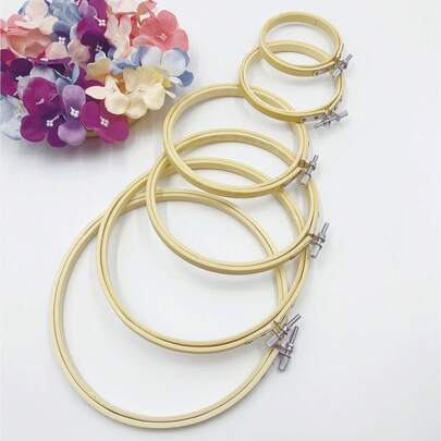 1 khung thêu tre có thể điều chỉnh góc, thích hợp để trang trí phòng và làm phụ kiện treo DIY.