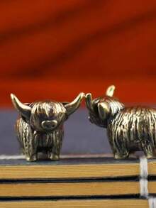 1/2pcs Small Ox Sculpture Decor, Suitable For Home/Office Decoration, Tea Pet And Ornaments, Applicable For Tea Ceremony Or Decoration (Bronze) Festival Decorations - Miniature Bull - View 3