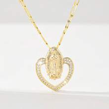 1 chiếc mặt dây chuyền hình trái tim bằng đồng khảm đá Zirconia kiểu cổ điển Châu Âu & Mỹ, hình Đức Mẹ Guadalupe và Thánh giá Chúa Giêsu, phiên bản giới hạn. Thích hợp làm quà tặng Giáng sinh/Lễ Tạ ơn/Halloween/Ngày của Mẹ/Ngày Valentine, Lễ Rước lễ lần đầu của người Công giáo, đeo hàng ngày và trong các ngày lễ, dùng khi cầu nguyện. - Vàng - Xem 1