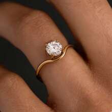 VKHK 1枚复古18K镀金不锈钢锆石装饰单戒指，适合女士日常及婚礼佩戴，礼品 - 金黃色 - 查看 1