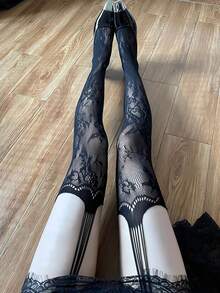 1双性感宝贝黑色吊袜带，系带设计，独特亚文化系带图案，过膝Y2K渔网袜 - 黑色 - 查看 2